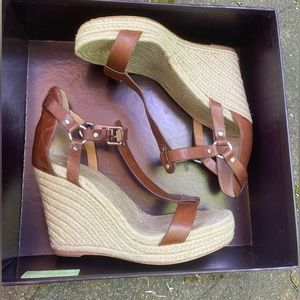 Vince Camuto VC Signature Leather Brown Sandals Sz 9Us